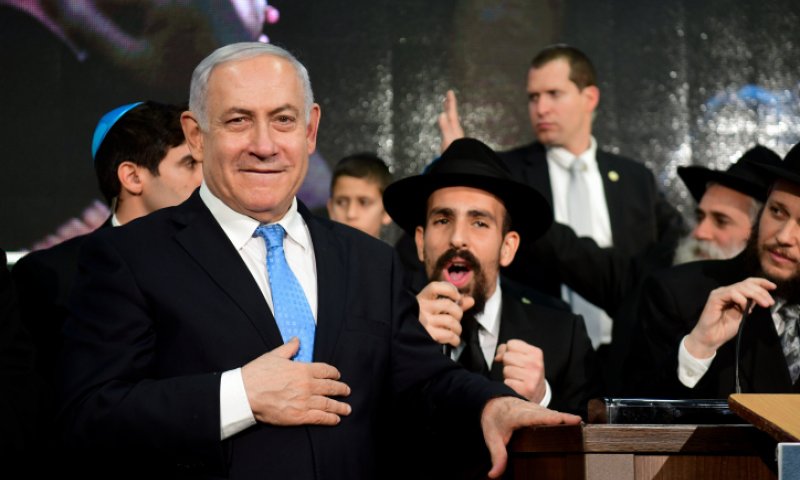 רבה של כפר חב"ד על ההקפות: "חילול שם שמים"