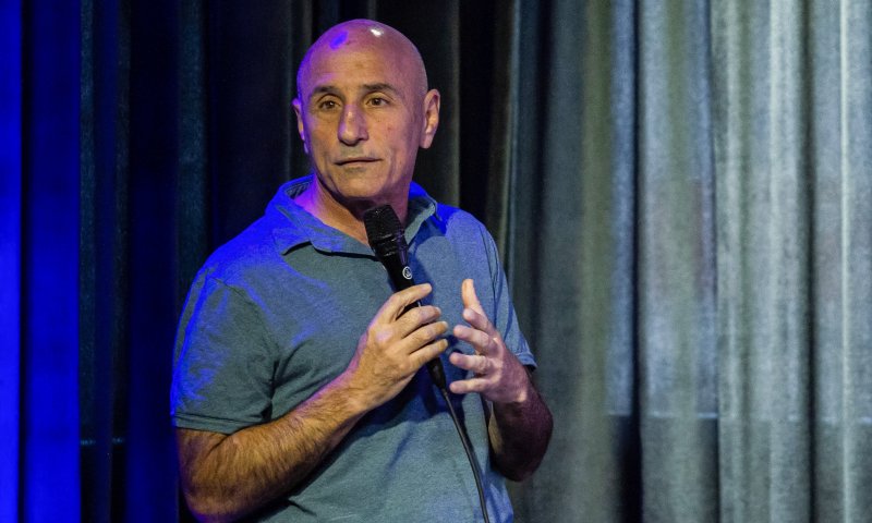 שלח על האיום של כחול לבן: "כמה נלעגים אתם"