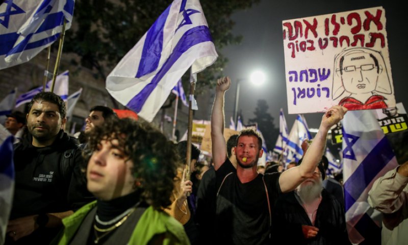 עוד מוצ"ש של הפגנות; איילון צפון נחסם | גלריה