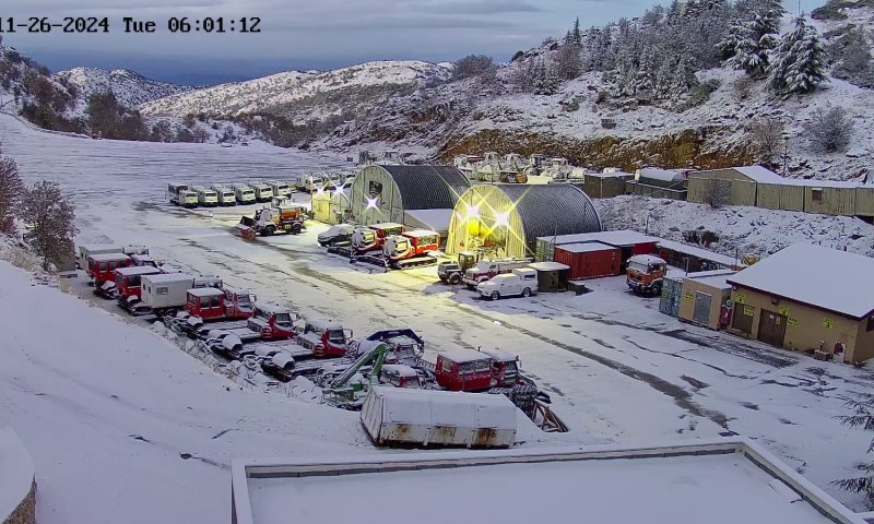 החורף הגיע: שלג ירד באתר החרמון