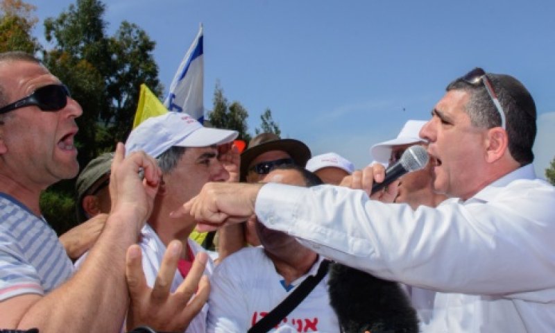 מבוכה בליכוד: "תקרית הסכין" של סגן השר