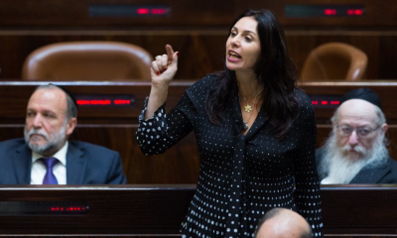 רגב נגד היוזמה של בנט; "לא בסמכותו"