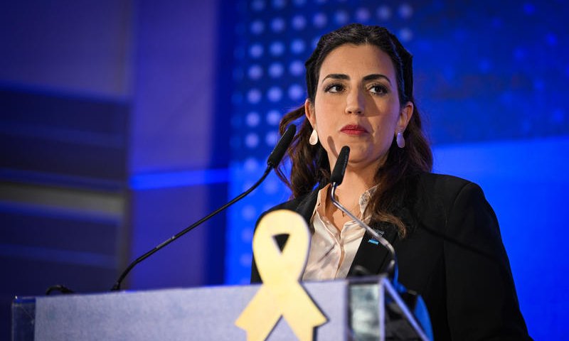 העיתונאית הסרוגה זומנה ללהב 433