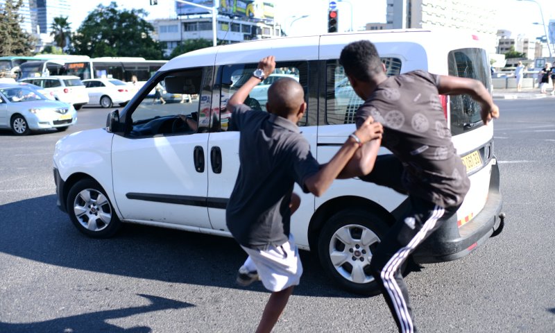 המשטרה: לא נאפשר את חסימות הכבישים