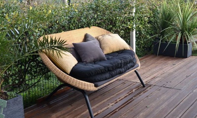 קניית ריהוט לגינה- ספות או מערכות ישיבה?