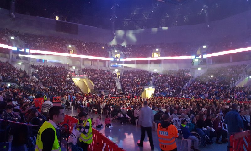 אלפי משתתפים סרוגים הדליקו את ירושלים