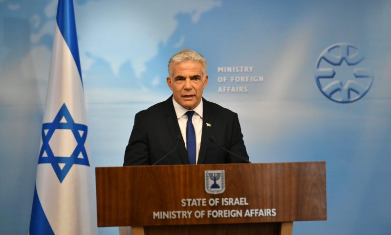 לפיד מזהיר: "אין חופשה ששווה את החיים שלכם"