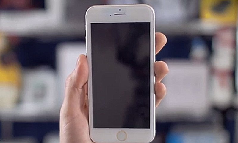 צפו בוידאו: אייפון 6 נחשף בטעות