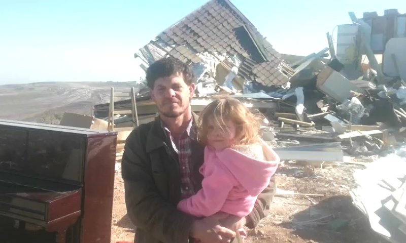 שגיא קייזלר מאשים: "בוגי יעלון עשה תג מחיר על הבית שלי"