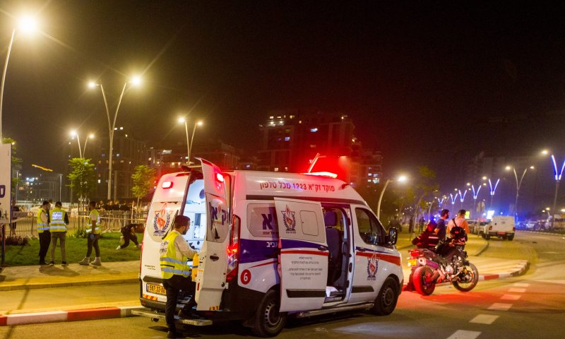 בתום מרדף של פקחים עירוניים, נהרג רוכב האפנוע