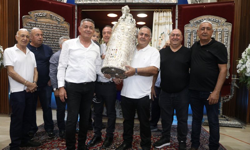 בעלי קבוצת 'גולברי' במחווה מרגשת לזכר אמם