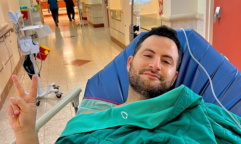 הקומיקאי גיא הוכמן חושף: "גילו לי סרטן"