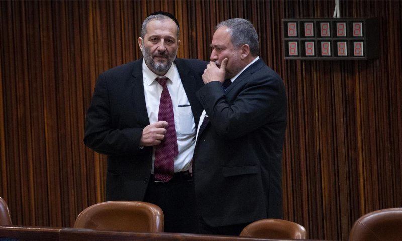 דרעי על מתקפת ליברמן נגד החרדים: "התורה היא לנצח"