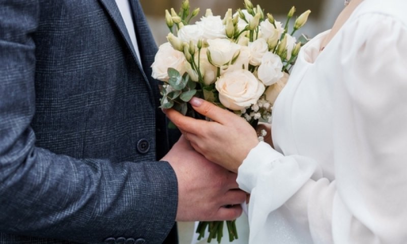 מזל טוב: הזמר הישראלי האהוב מתחתן בגיל 48