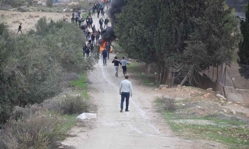 הפלסטינים התפרעו: המתיישבים הגיבו &bull; צפו