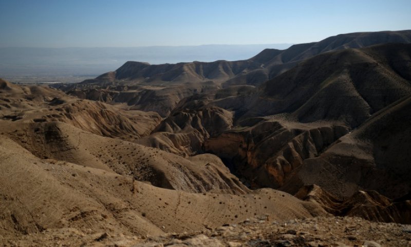 טרגדיה בטיול: בן 70 נפל מגובה ונהרג