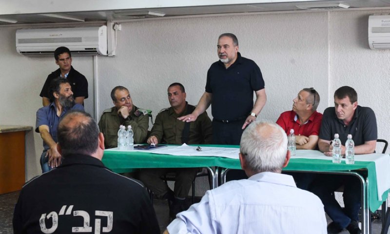 ליברמן: "לצלף מגיע צל"ש- לצלם טר"ש"