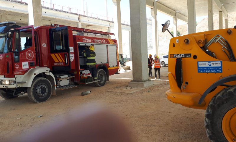 מבנה קרס בצרעה: חולצו 2 בני אדם במצב קשה
