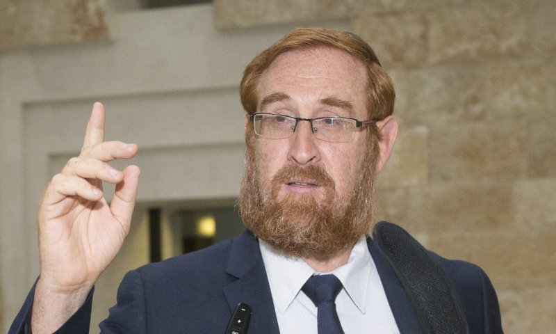 גליק מתלבט: "לא רוצה להיות בהפגנה אנטי ביבי"