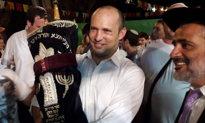 הפוליטיקאים יצאו לחגוג: אלפים בהקפות שניות