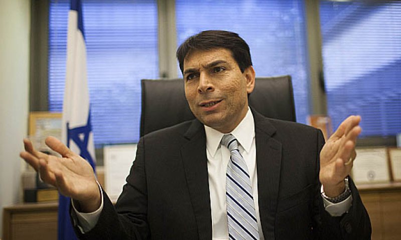 "חמאס יורה בעזרת הדלק שישראל מספקת"