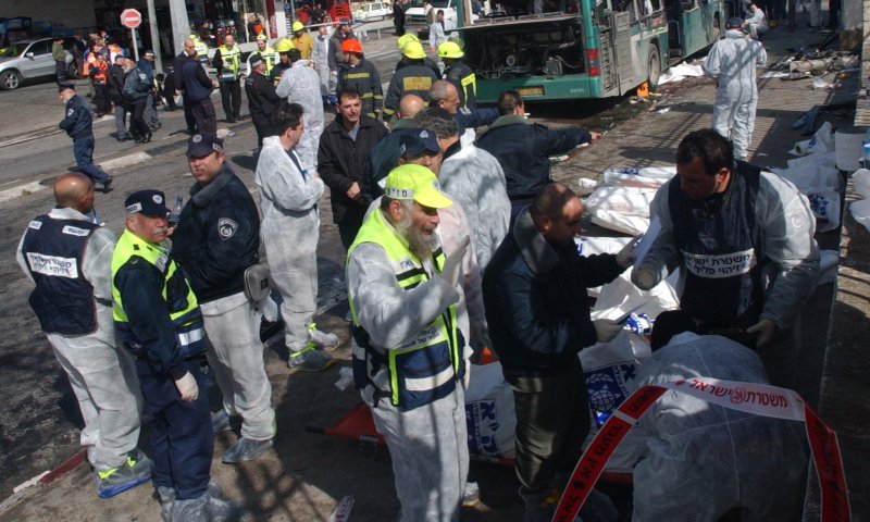 מחיר העסקה: "חיית הטרף מדבר עם אימו כשאימי מתה"