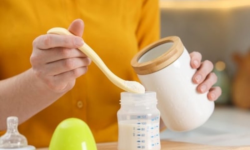 ריקול נרחב למזון תינוקות: "מכיל רעלן"