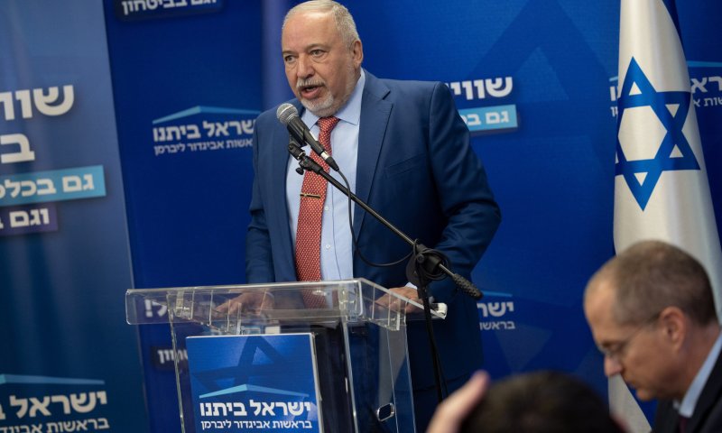 ליברמן: נגיש עתירה לבג"ץ לפסילת החוקים אם יעברו