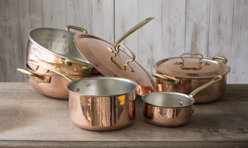 המנייה התנפצה, חברת כלי המטבח התרסקה לרסיסים