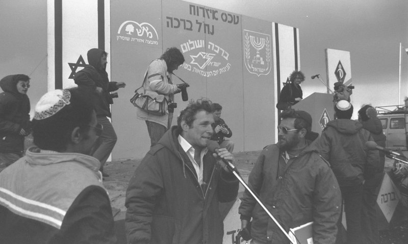 כשאנחנו רצינו לתקוף את הצבא/ סיפור על חנן פורת