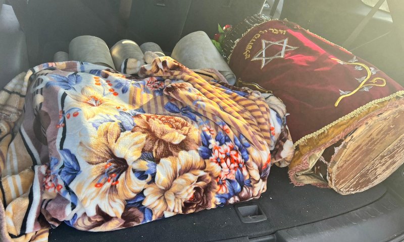 המשטרה איתרה את ספרי התורה שנגנבו בראשון לציון