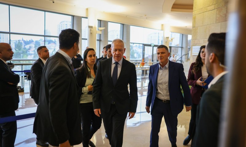 אדלשטיין: "זה לא עיתוי לפיטורי שר ביטחון"