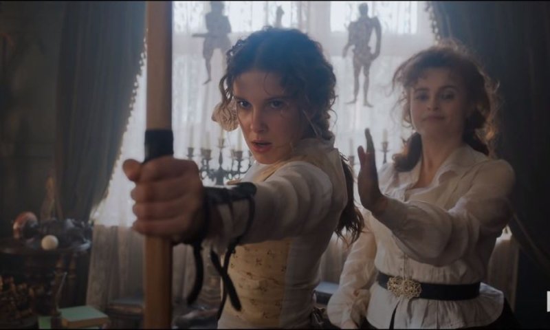 "אנולה הולמס": הרבה יותר מעוד סרט על העצמה נשית