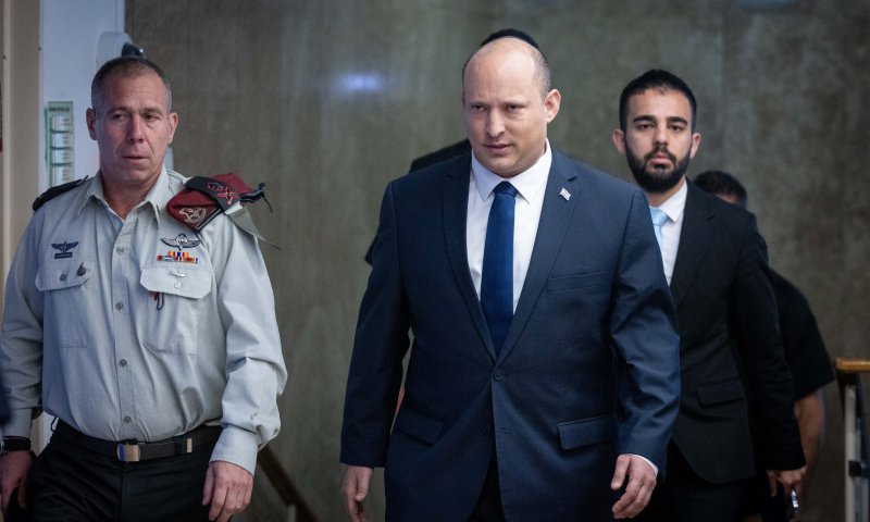 הסגר על יו"ש ועזה יתארך: בנט מקיים הערכת מצב