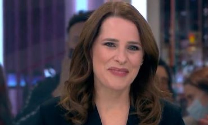 צפו: תמר איש שלום נפרדת בדמעות מהמהדורה