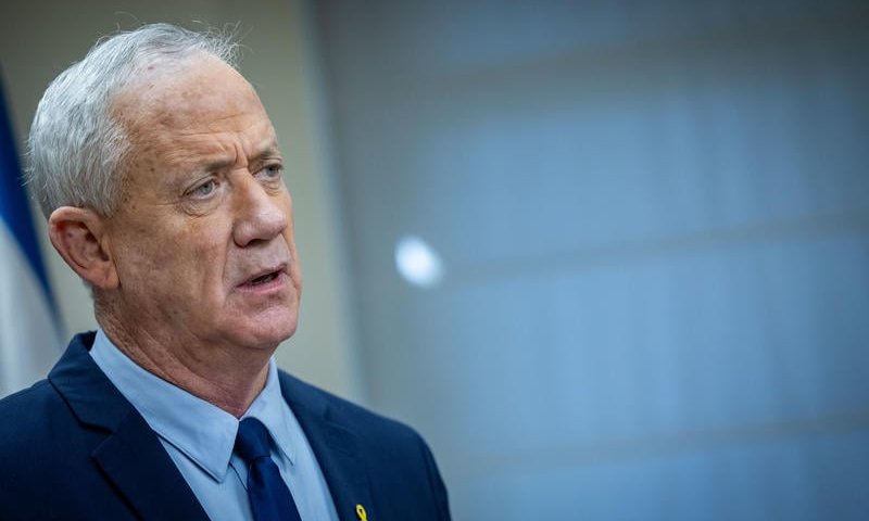 גנץ במסר לנתניהו: "צריך לנהל עכשיו את השיח על שלב ב' בעסקה"