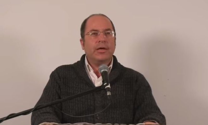 קורע: הרב אמנון בזק עם "פואטרי גוש" חדש. צפו