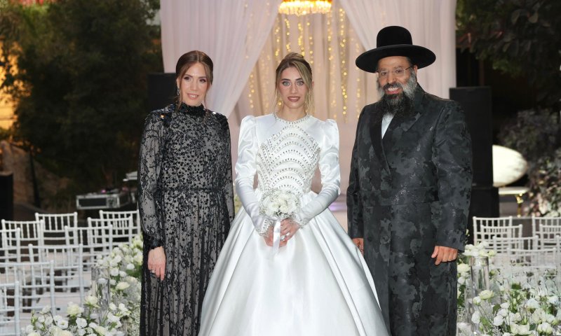 בחתונת ענק: ביתו של הרב נתנאל שריקי נישאה