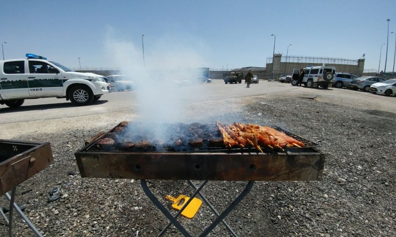 עושים 'על האש' מול שביתת הרעב של המחבלים