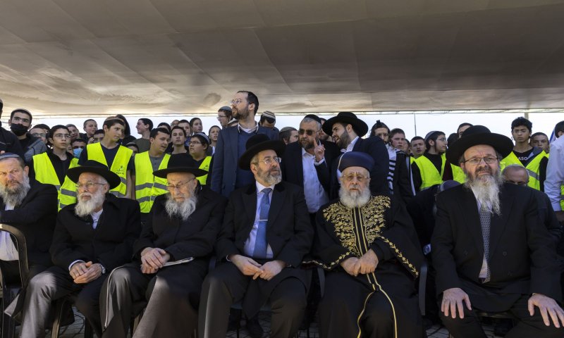 אלפי בחורי ישיבות סרוגות צעדו לחיזוק הרבנות הראשית