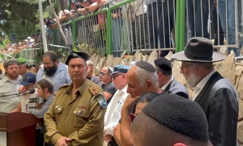 האם ספדה למשה פרש: "מהיום לא נוכל יותר לחגוג"