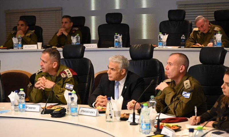 לפיד באיו"ש: מתחילת השנה סוכלו 445 פיגועים