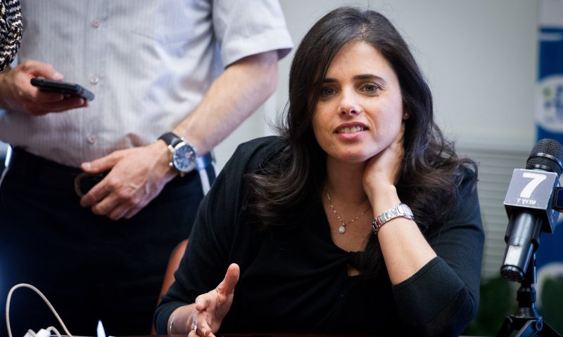 מטה עמונה לשקד: "הכחישי את הדיווח"