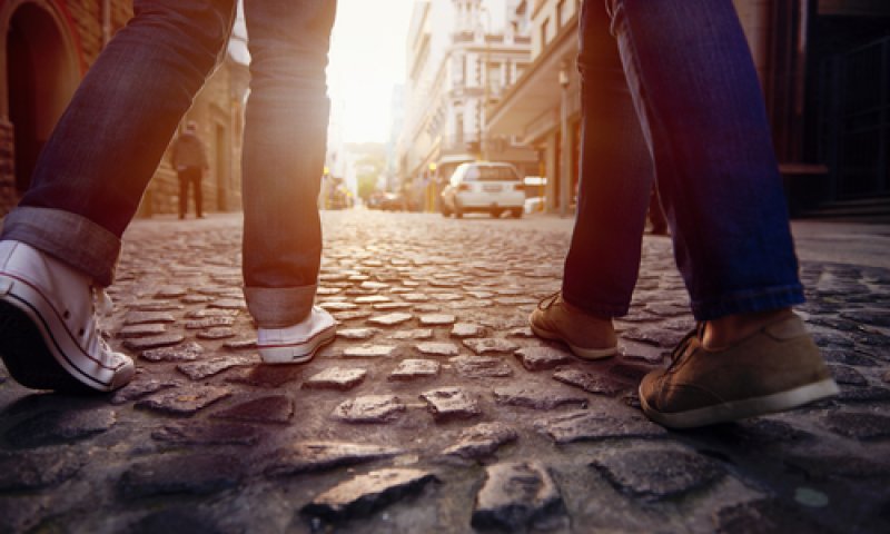 פרשת וישלח: יעקב מול עשיו, ההליכה מול הדילוג