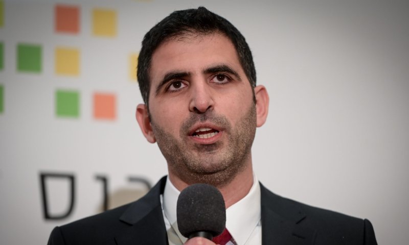 השר שלמה קרעי מקים ערוץ שיתחרה בערוץ 14