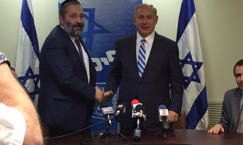 ש"ס 'והליכוד' חתמו; שליטה מלאה לדרעי במשרד הדתות