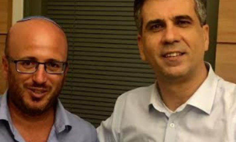 ברנז'ה: היועץ הסרוג רז קיל חוזר לכנסת