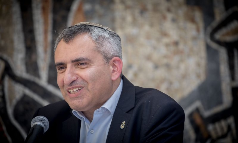 השר אלקין הכניס את עצמו לבידוד ויעבור בדיקת קורונה