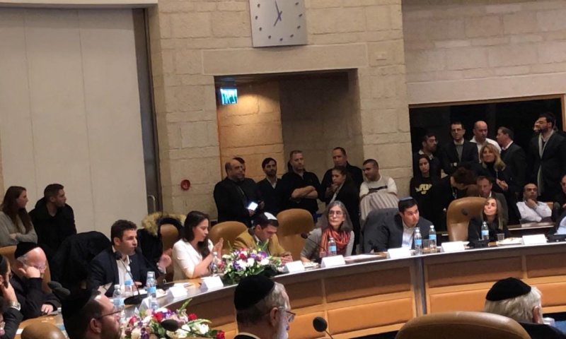 מלכא תקף את חגית משה: "צבועה, בחרת בשקרים"