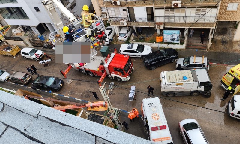 צפו בתיעוד: ביצעו החייאה תוך כדי חילוץ במנוף